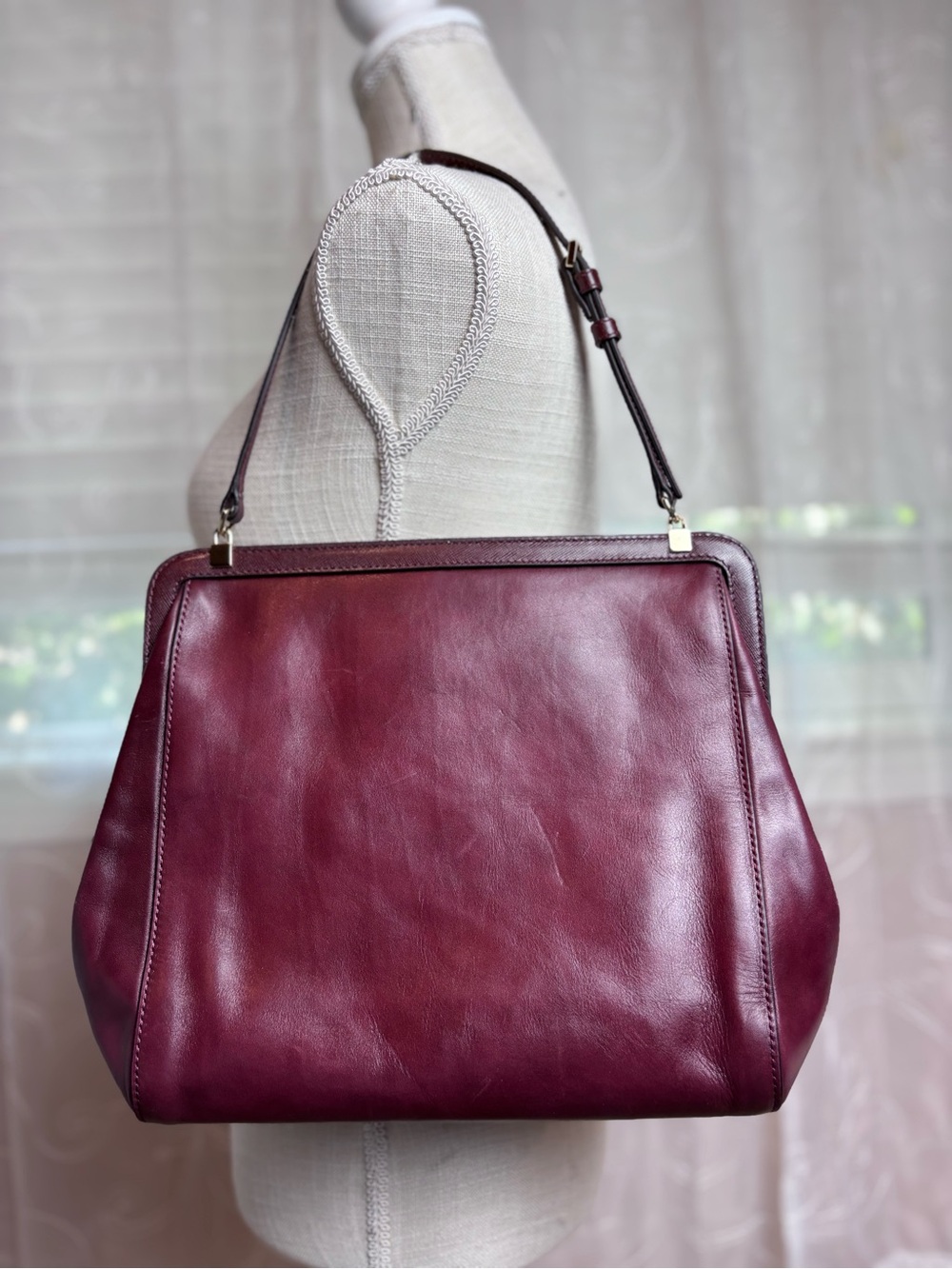 Jason Wu Daphne Smooth Burgundy Leather Luxury Shoulder Bag - Picture 3 of 16
